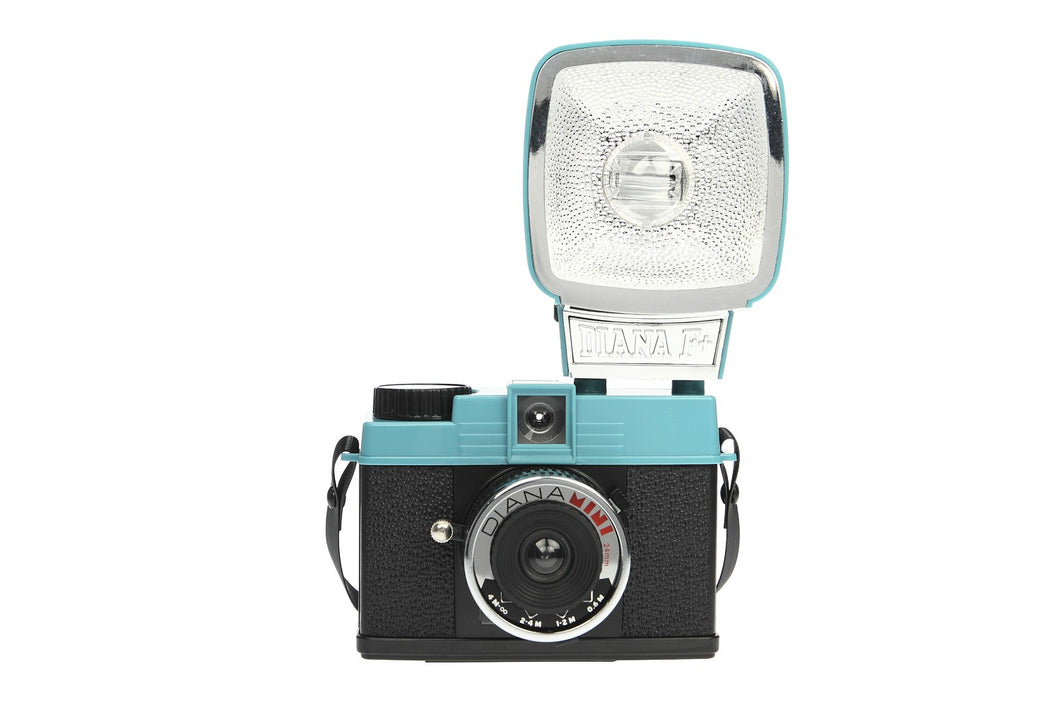 LOMO DIANA MINI AND FLASH PACKAGE (HP550)